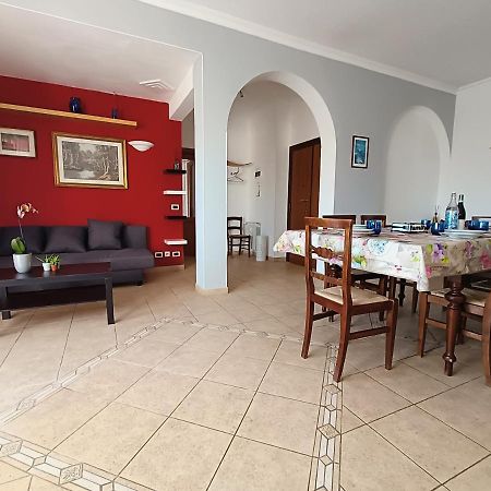 רומא Avellini - Delightful And Spacious Apartment With Terrace - Near Metro A Cornelia מראה חיצוני תמונה