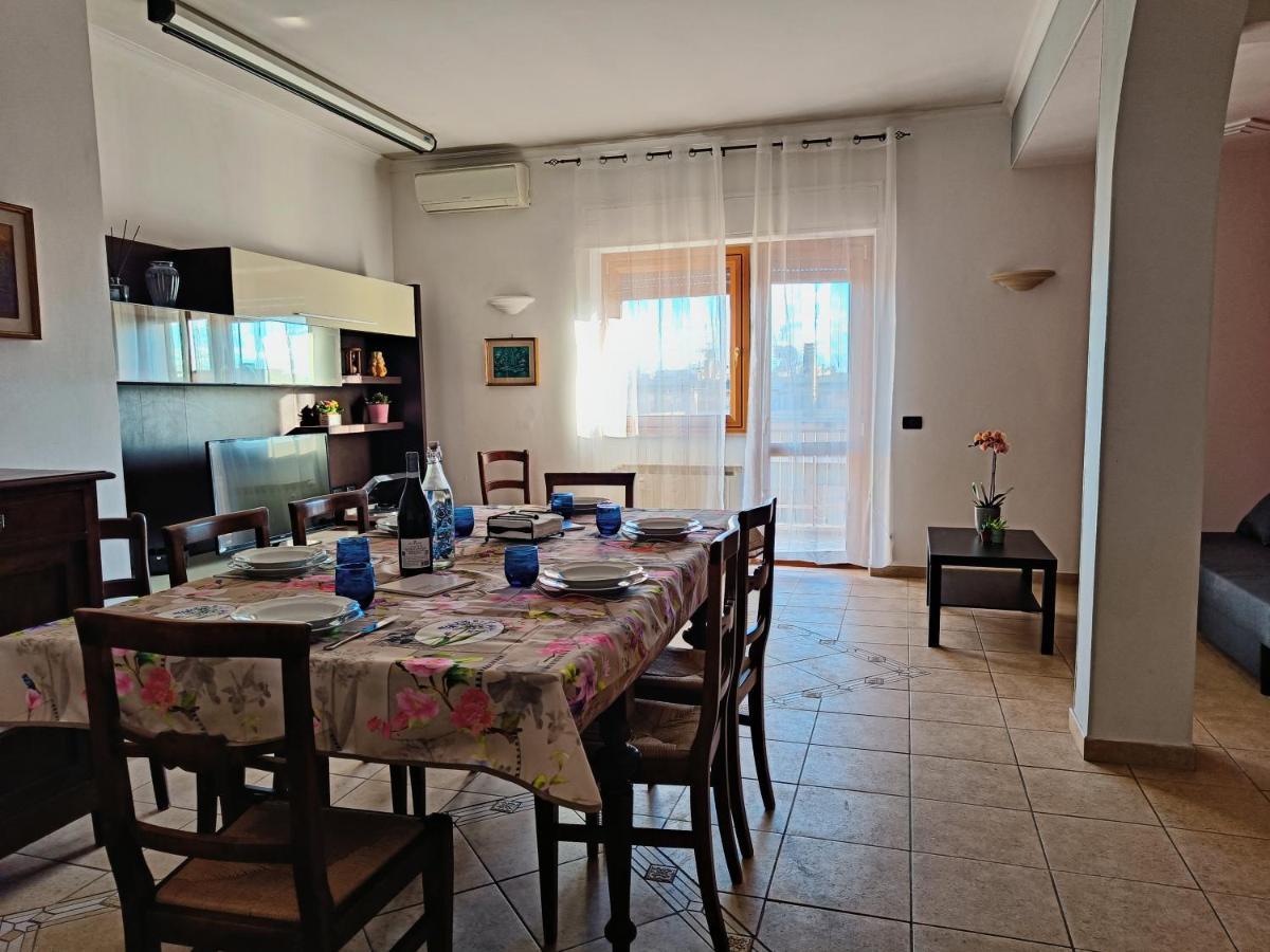 רומא Avellini - Delightful And Spacious Apartment With Terrace - Near Metro A Cornelia מראה חיצוני תמונה