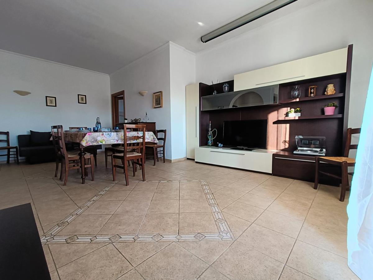 רומא Avellini - Delightful And Spacious Apartment With Terrace - Near Metro A Cornelia מראה חיצוני תמונה