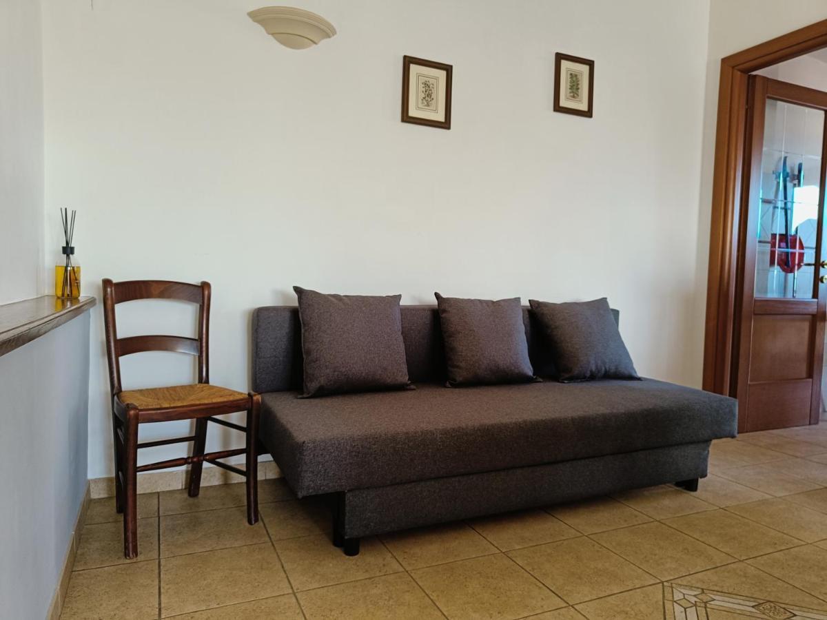 רומא Avellini - Delightful And Spacious Apartment With Terrace - Near Metro A Cornelia מראה חיצוני תמונה